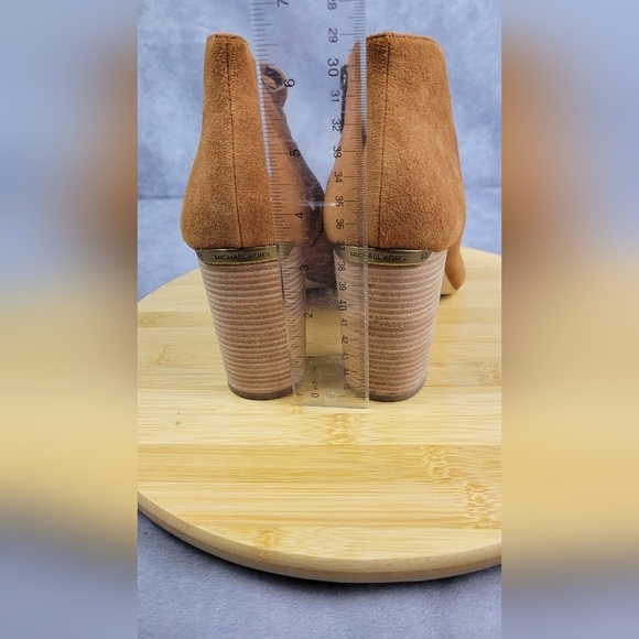Michael Kors Wesley Genuine Leather Bootie Heels size 10 M - Picture 5 of 11